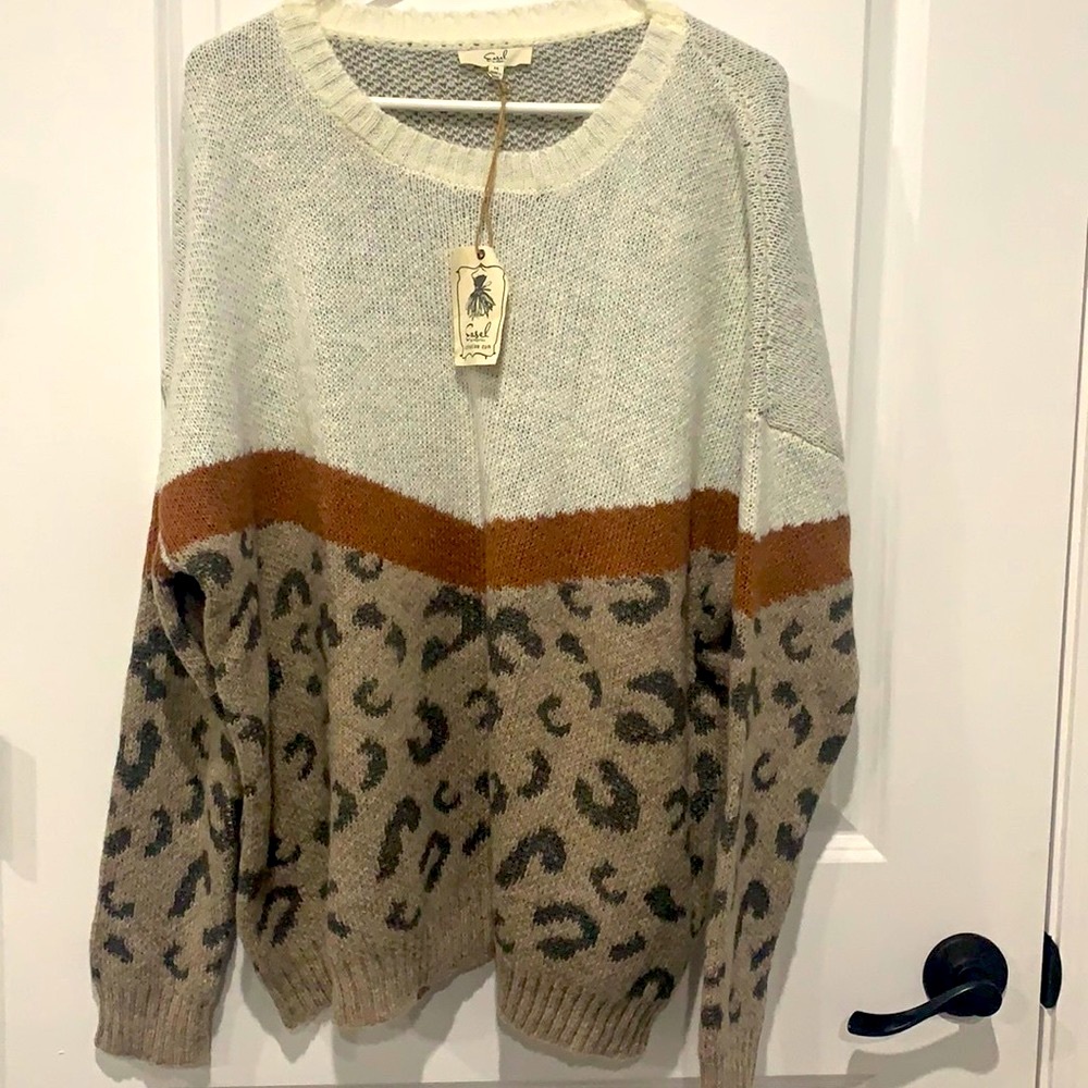Wool sweater, NWT.